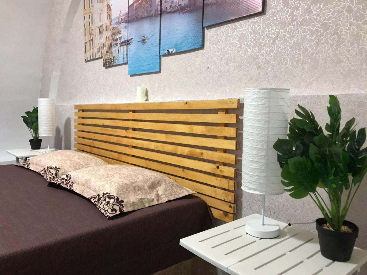 Large Apartment City Centre Bucureşti Eksteriør bilde
