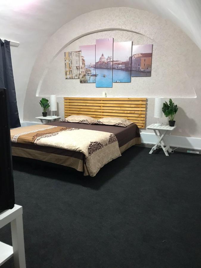 Large Apartment City Centre Bucureşti Eksteriør bilde